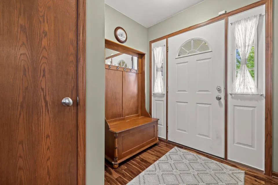 3 Bed 2 Bath Established Contemporary Home in Kenosha, WI - 4