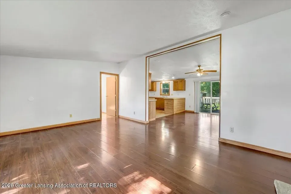 3 Bed 2 Bath Established Contemporary Home in Lansing, MI - 3