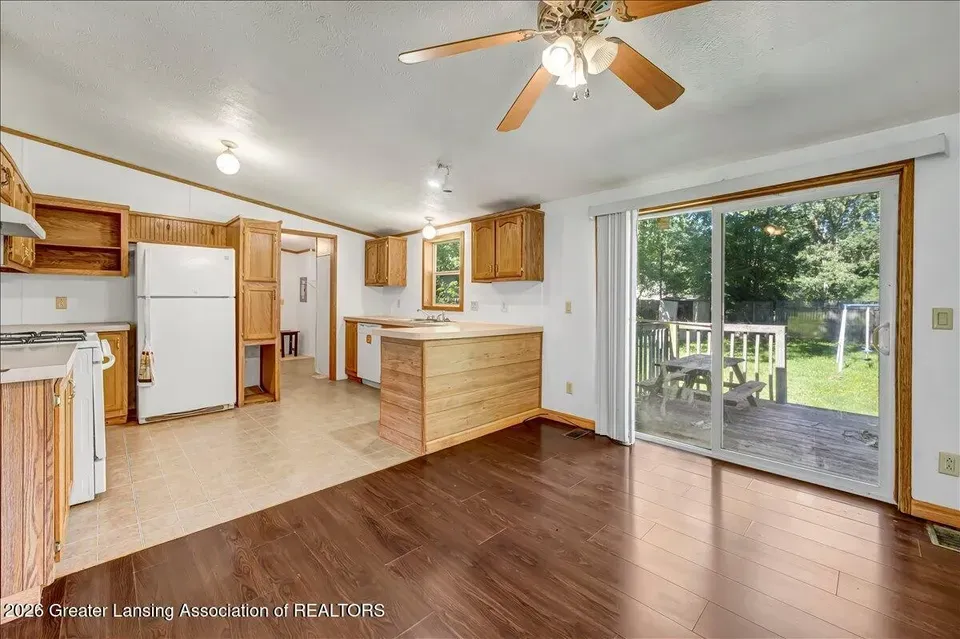 3 Bed 2 Bath Established Contemporary Home in Lansing, MI - 4