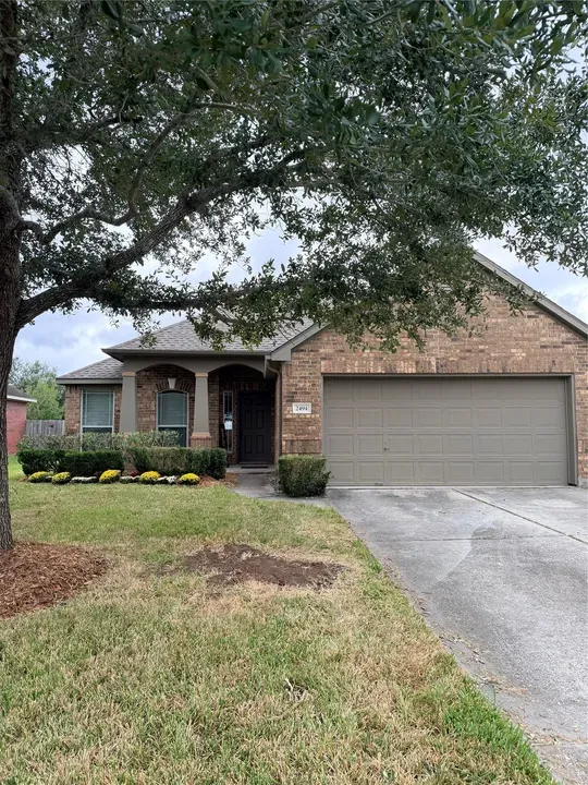 3 Bed 2 Bath Established Contemporary Home in League City, TX