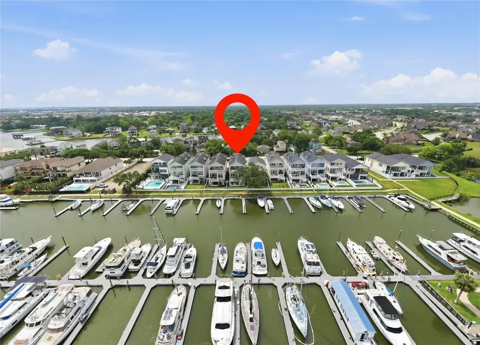 3 Bed 2 Bath Established Contemporary Home in League City, TX