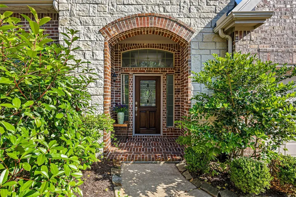 3 Bed 2 Bath Established Contemporary Home in League City, TX - 4