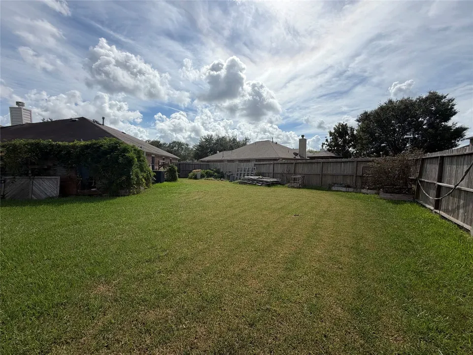 3 Bed 2 Bath Established Contemporary Home in League City, TX - 5