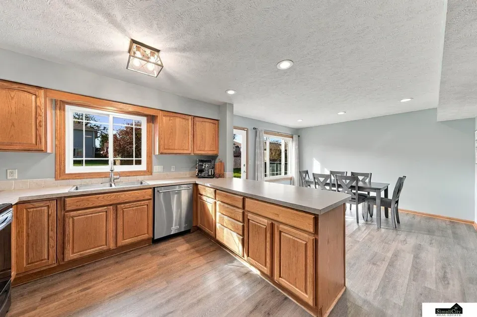 3 Bed 2 Bath Established Contemporary Home in Lincoln, NE - 3