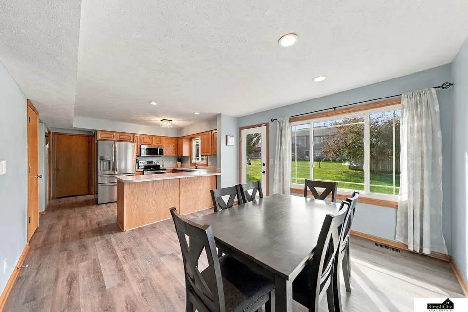 3 Bed 2 Bath Established Contemporary Home in Lincoln, NE - 4