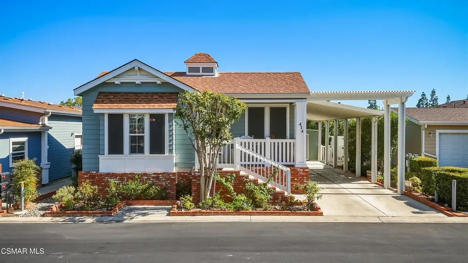 3 Bed 2 Bath Established Contemporary Home in Los Angeles, CA - 1