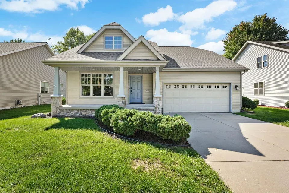 3 Bed 2 Bath Established Contemporary Home in Madison, WI - 1