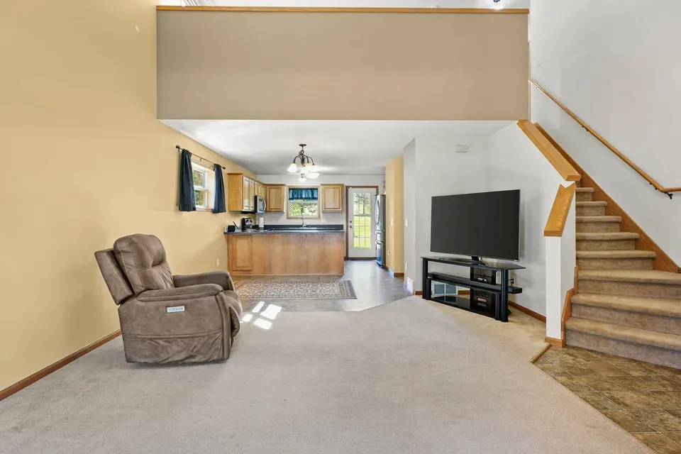 3 Bed 2 Bath Established Contemporary Home in Madison, WI - 5