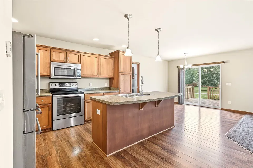 3 Bed 2 Bath Established Contemporary Home in Madison, WI - 1