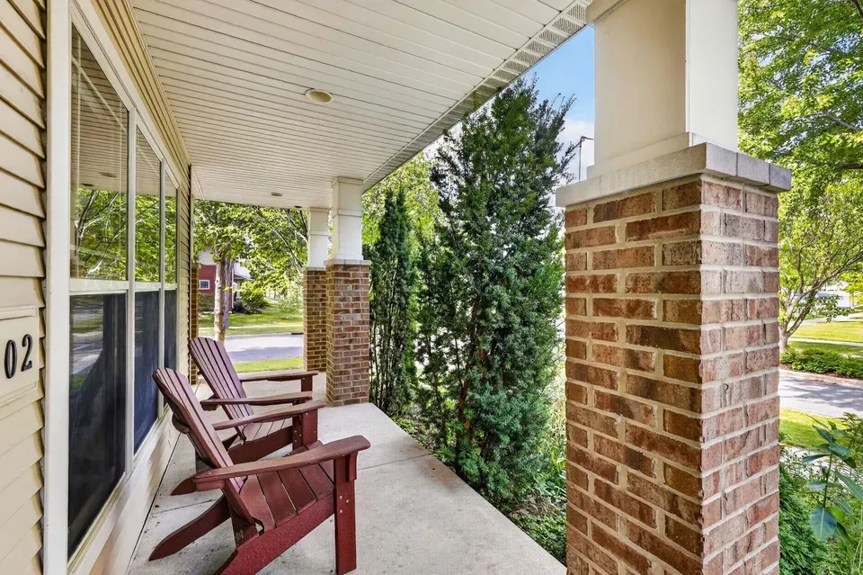 3 Bed 2 Bath Established Contemporary Home in Madison, WI - 5