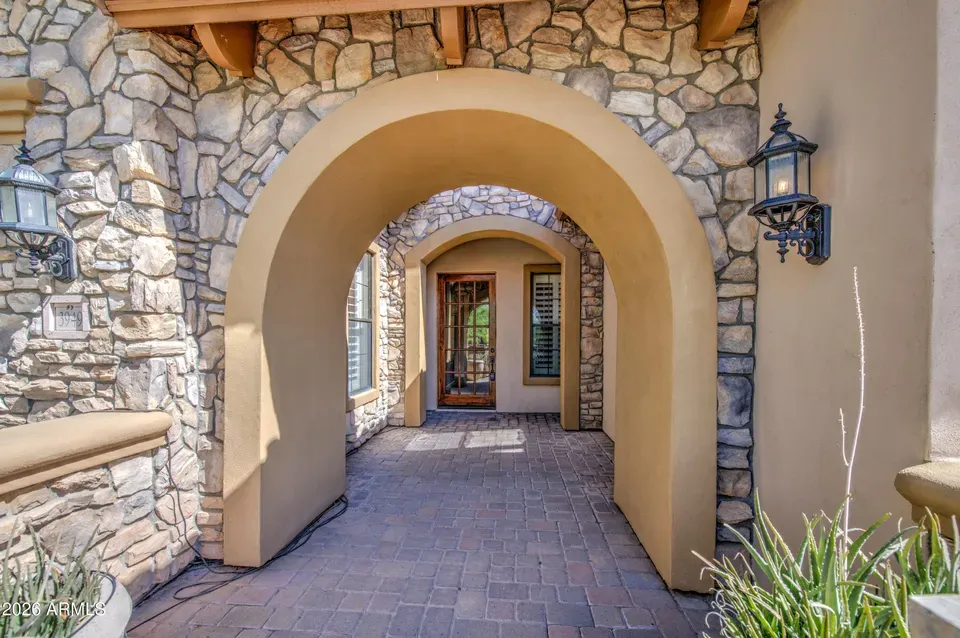 3 Bed 2 Bath Established Contemporary Home in Mesa, AZ - 4