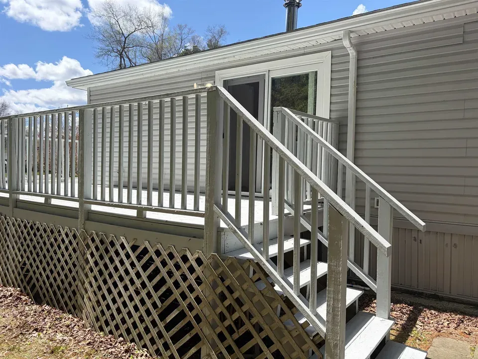 3 Bed 2 Bath Established Contemporary Home in Nashua, NH - 4