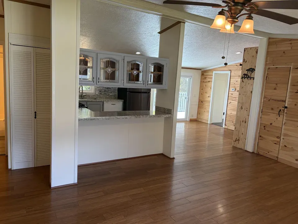 3 Bed 2 Bath Established Contemporary Home in Nashua, NH - 5