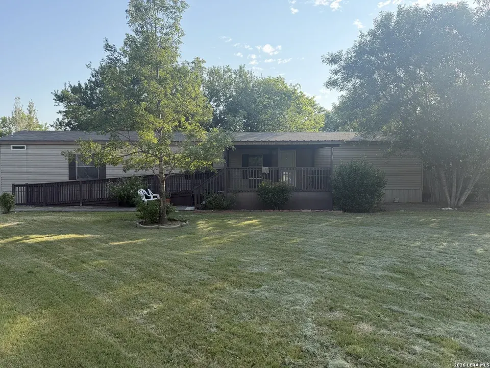 3 Bed 2 Bath Established Contemporary Home in New Braunfels, TX - 3