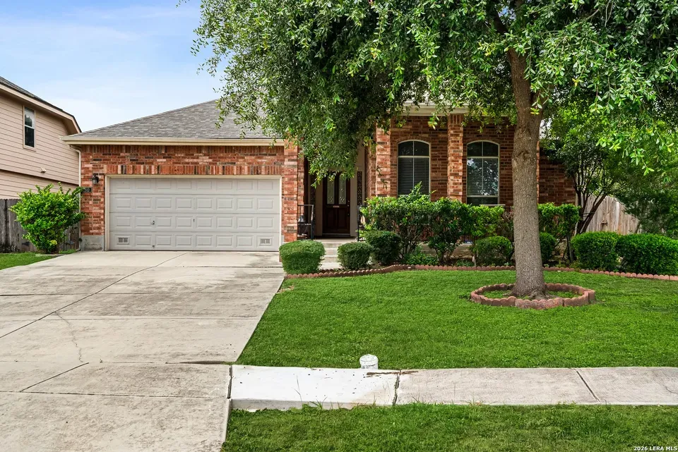 3 Bed 2 Bath Established Contemporary Home in New Braunfels, TX - 1
