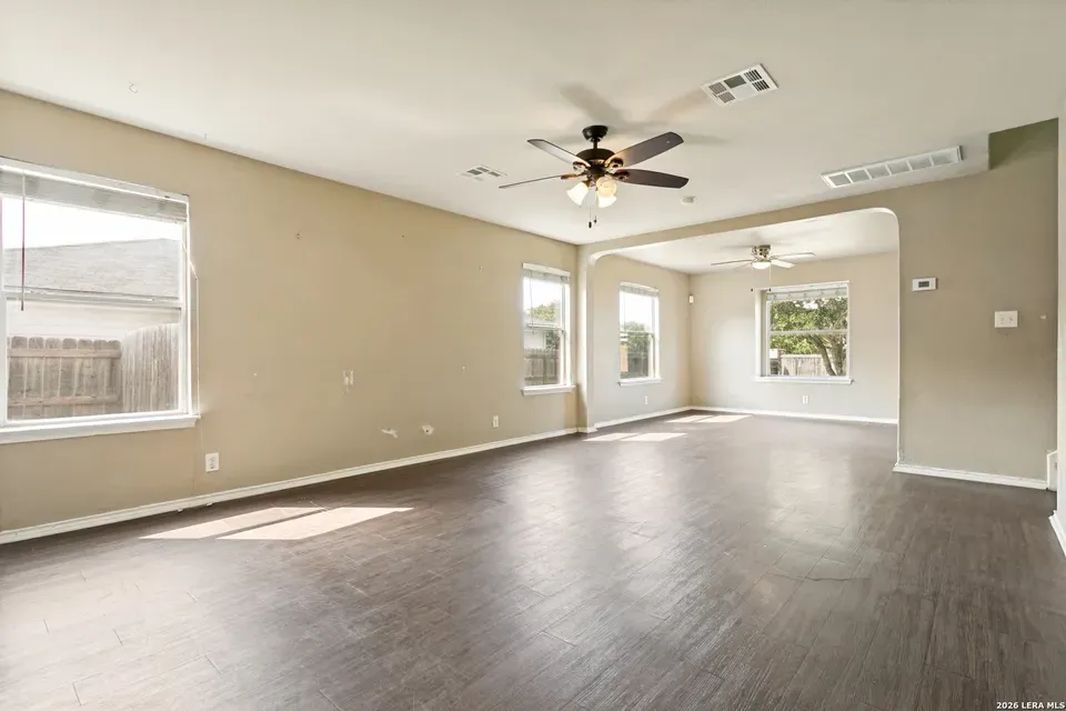 3 Bed 2 Bath Established Contemporary Home in New Braunfels, TX - 4