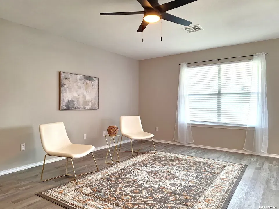 3 Bed 2 Bath Established Contemporary Home in New Braunfels, TX - 5