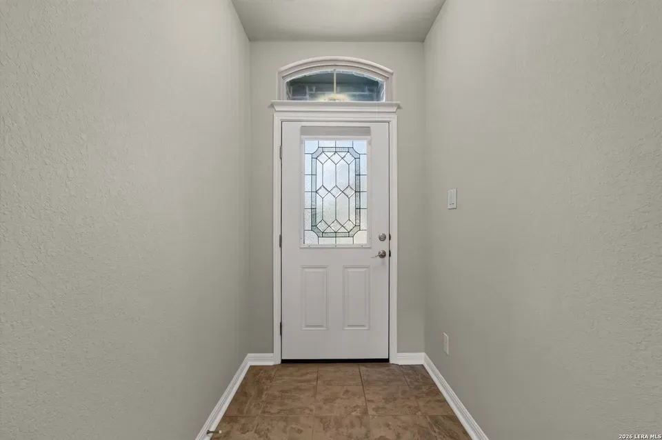3 Bed 2 Bath Established Contemporary Home in New Braunfels, TX - 4
