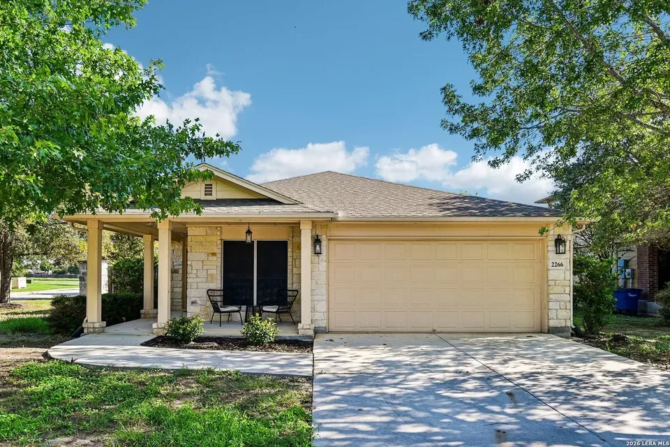 3 Bed 2 Bath Established Contemporary Home in New Braunfels, TX - 1