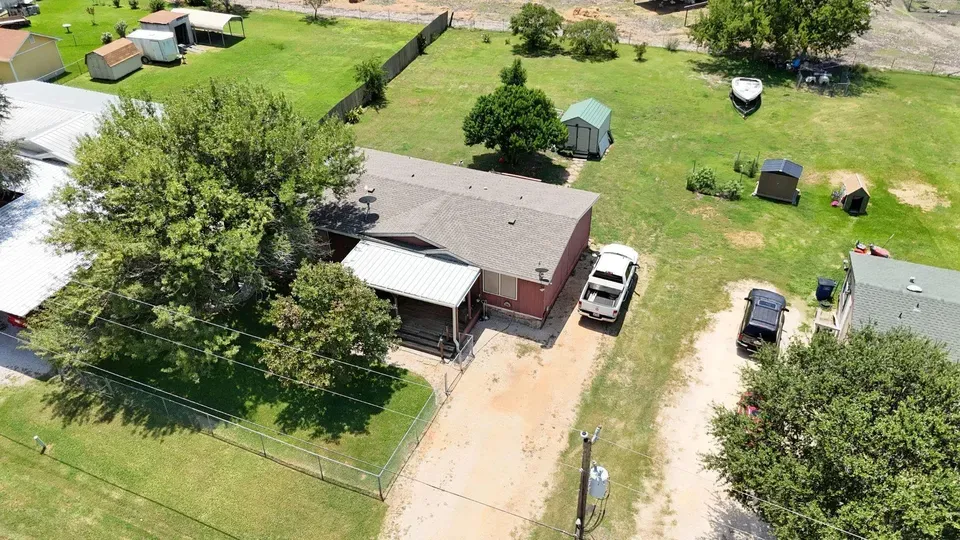 3 Bed 2 Bath Established Contemporary Home in New Braunfels, TX - 1