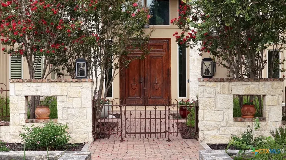 3 Bed 2 Bath Established Contemporary Home in New Braunfels, TX - 3