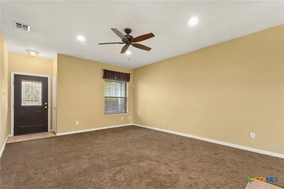 3 Bed 2 Bath Established Contemporary Home in New Braunfels, TX - 4