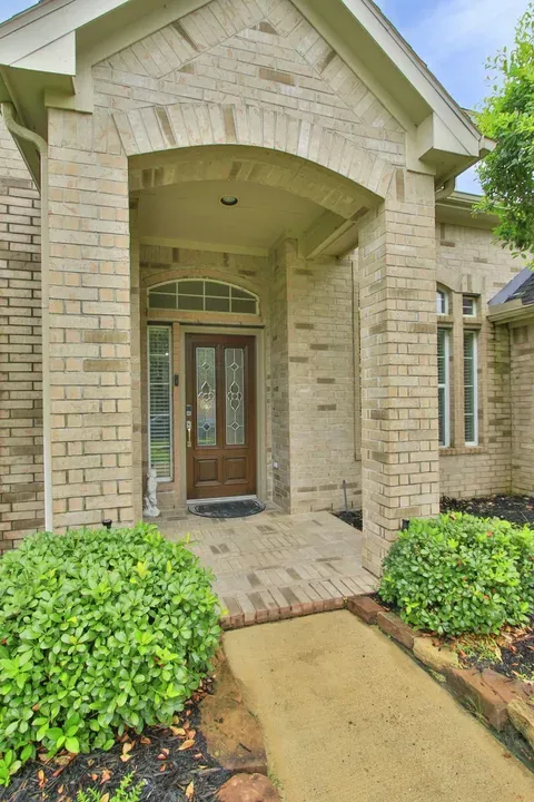 3 Bed 2 Bath Established Contemporary Home in Pearland, TX - 3