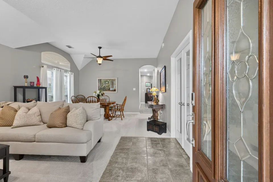 3 Bed 2 Bath Established Contemporary Home in Pearland, TX - 4