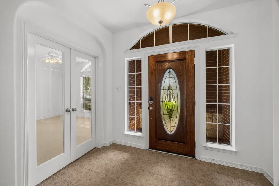 3 Bed 2 Bath Established Contemporary Home in Pearland, TX - 3