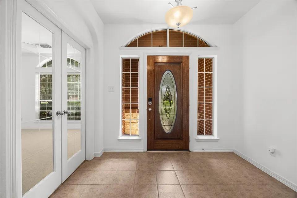 3 Bed 2 Bath Established Contemporary Home in Pearland, TX - 4