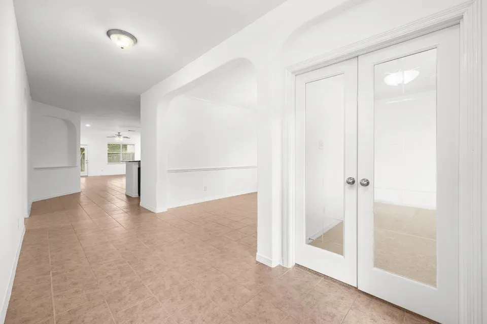 3 Bed 2 Bath Established Contemporary Home in Pearland, TX - 5