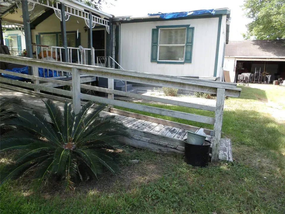 3 Bed 2 Bath Established Contemporary Home in Pearland, TX - 1