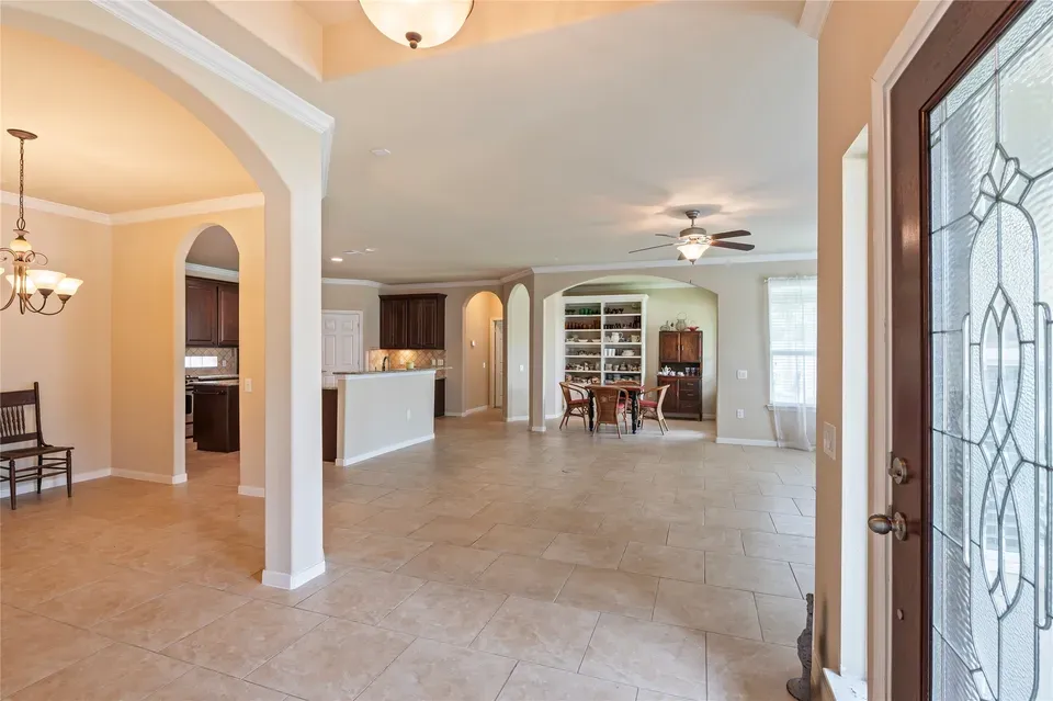 3 Bed 2 Bath Established Contemporary Home in Pearland, TX - 3