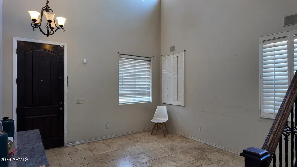 3 Bed 2 Bath Established Contemporary Home in Phoenix, AZ - 4