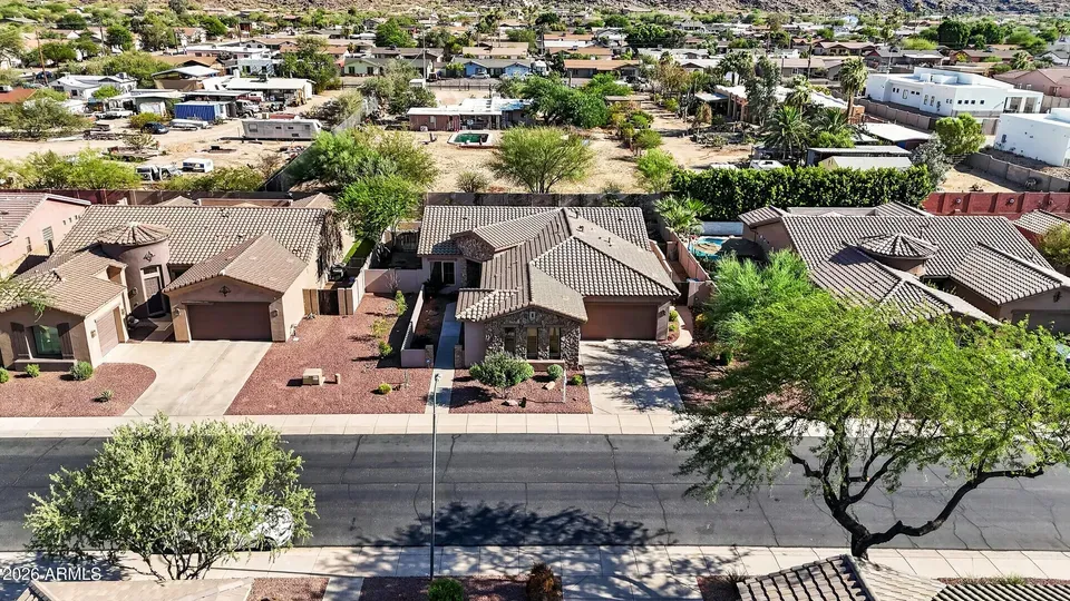 3 Bed 2 Bath Established Contemporary Home in Phoenix, AZ - 5