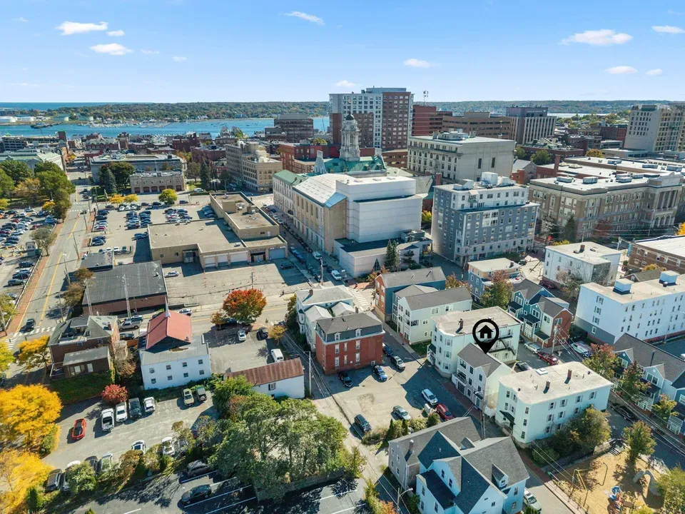 3 Bed 2 Bath Established Contemporary Home in Portland, ME - 3