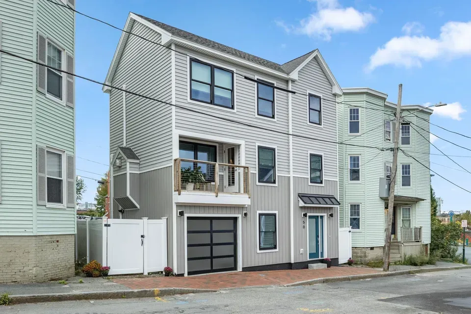 3 Bed 2 Bath Established Contemporary Home in Portland, ME - 4