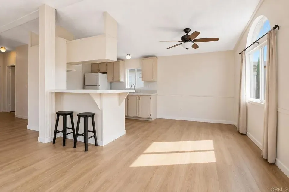3 Bed 2 Bath Established Contemporary Home in San Diego, CA - 3