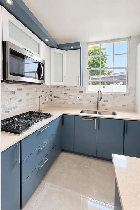 3 Bed 2 Bath Established Contemporary Home in San Juan, PR - 5