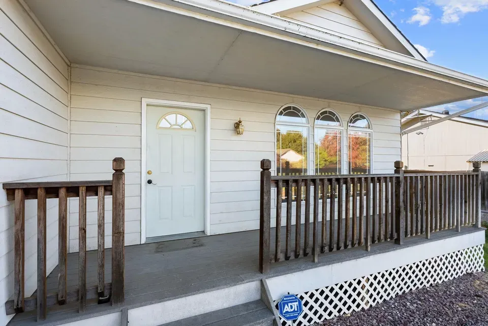 3 Bed 2 Bath Established Contemporary Home in Spokane, WA - 4