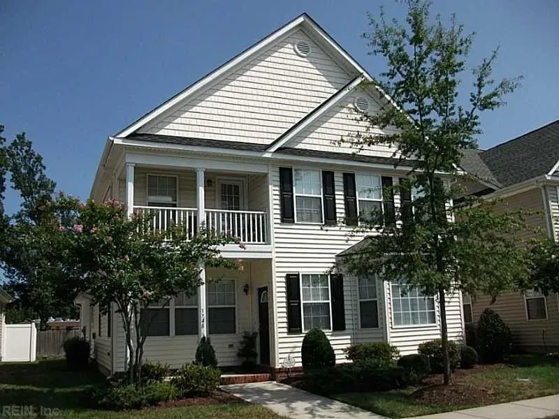 3 Bed 2 Bath Established Contemporary Home in Virginia Beach, VA