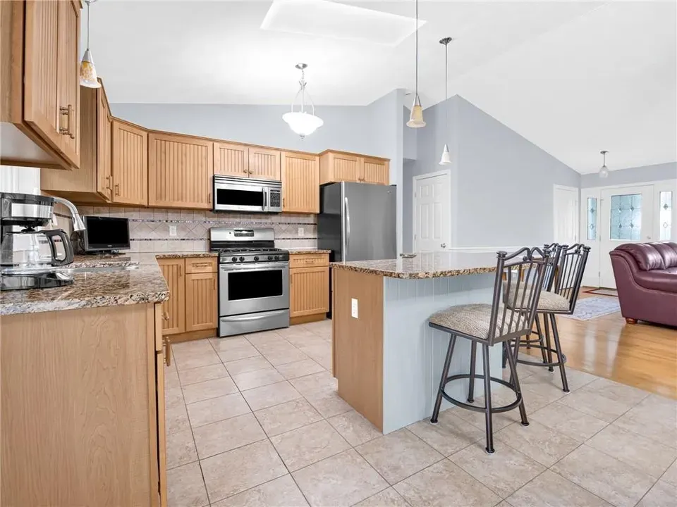 3 Bed 2 Bath Established Contemporary Home in Warwick, RI - 4