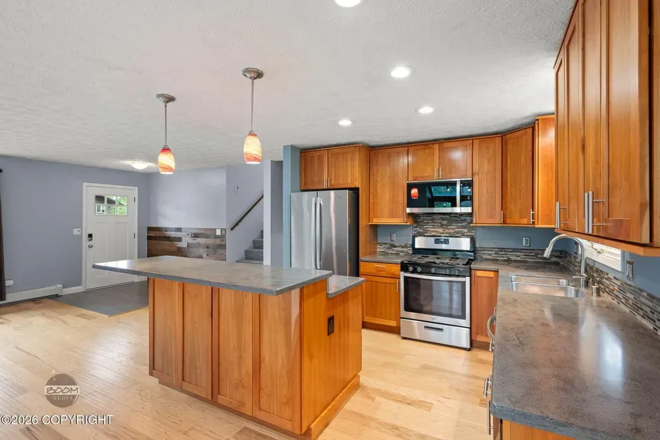 3 Bed 2 Bath Established Mid-Century Residence in Anchorage, AK - 3