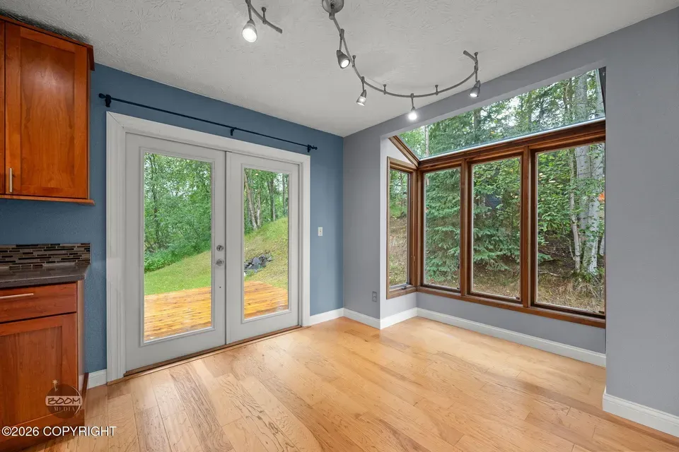 3 Bed 2 Bath Established Mid-Century Residence in Anchorage, AK - 4
