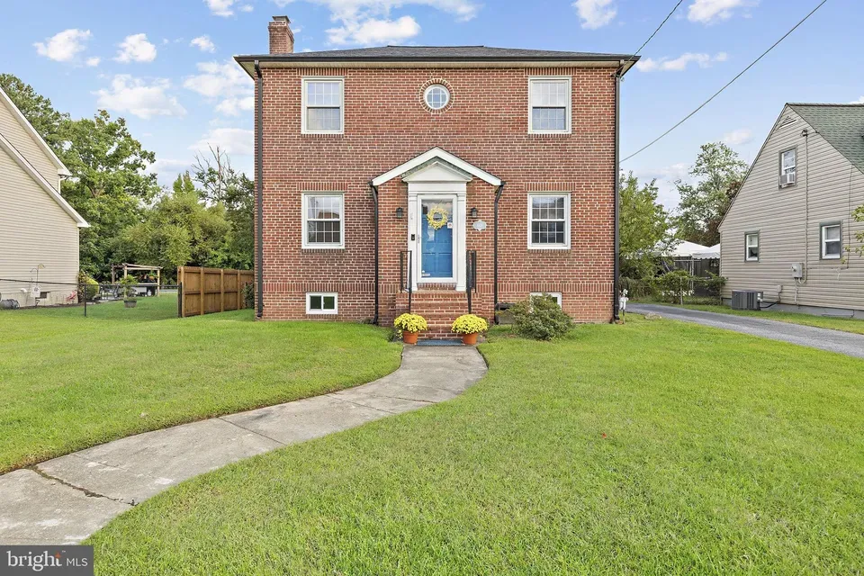 3 Bed 2 Bath Established Mid-Century Residence in Baltimore, MD - 2