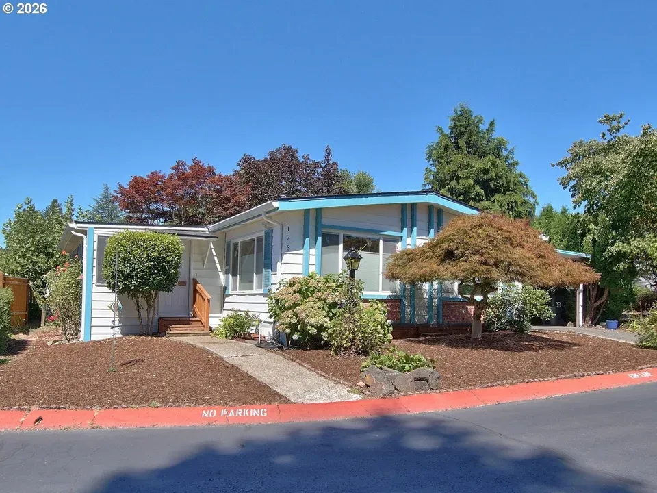 3 Bed 2 Bath Established Mid-Century Residence in Beaverton, OR - 1