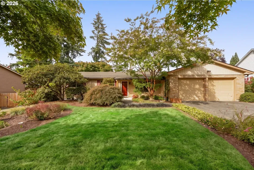 3 Bed 2 Bath Established Mid-Century Residence in Beaverton, OR - 1