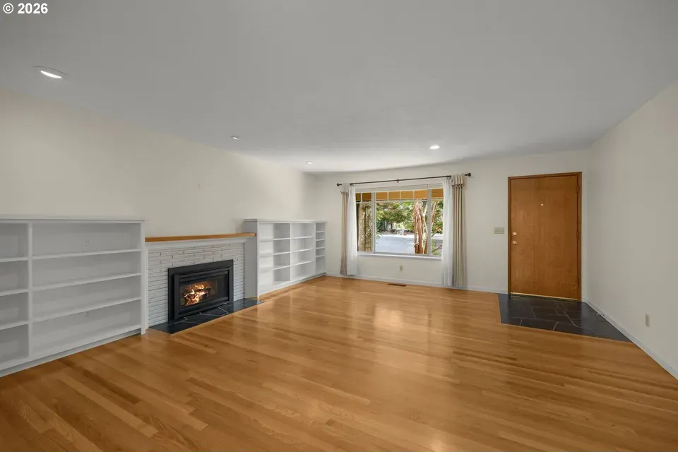 3 Bed 2 Bath Established Mid-Century Residence in Beaverton, OR - 5