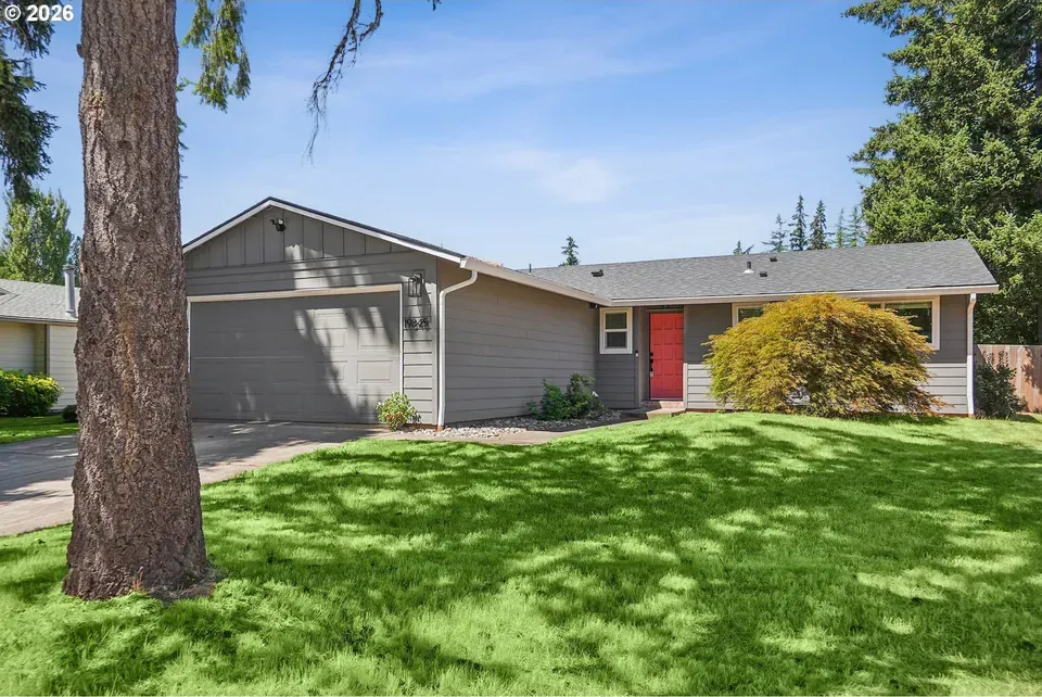 3 Bed 2 Bath Established Mid-Century Residence in Beaverton, OR - 3