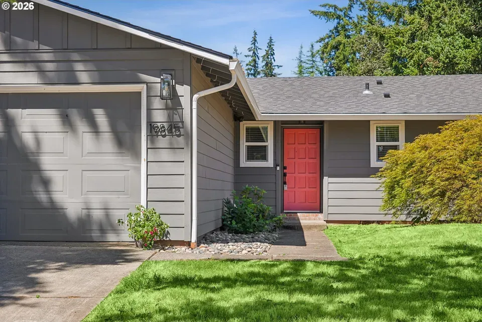 3 Bed 2 Bath Established Mid-Century Residence in Beaverton, OR - 4